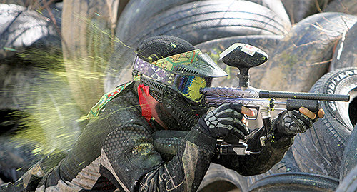 Paintball and airsoft differences